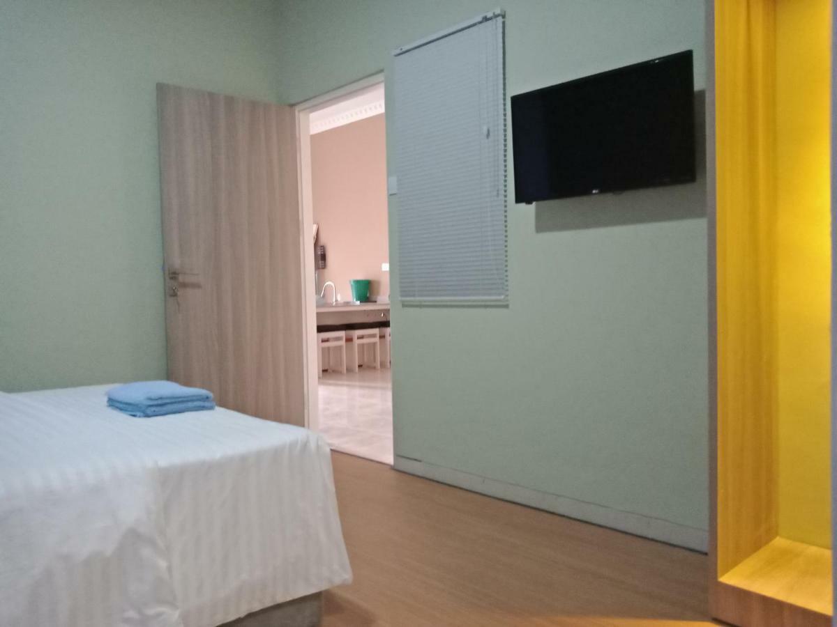 Sleeprest @ Golden Prima Hotel Batam Ngoại thất bức ảnh